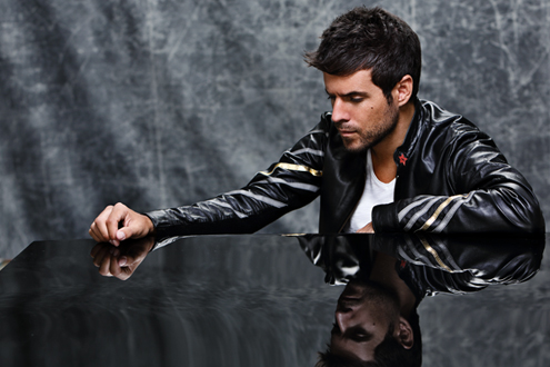 PABLO LÓPEZ PRESENTA “EL MUNDO Y LOS AMANTES INOCENTES”